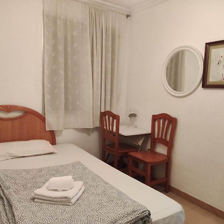 30-3- Бюджетная Комната В Квартире Для 2 Человека, Alicante Lejlighed Eksteriør billede